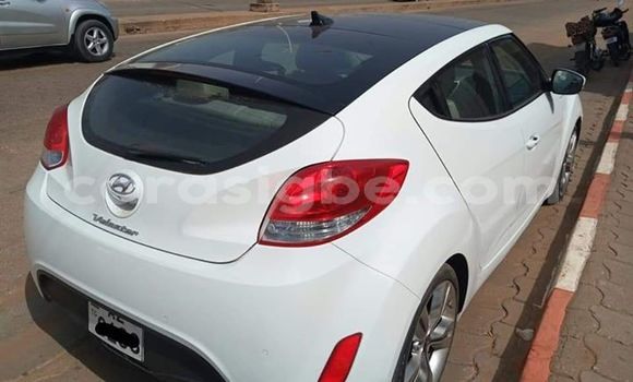 Acheter Occasion Voiture Hyundai Veloster Blanc à Lomé, Togo Acheter Occasion Voiture Hyundai Veloster Blanc à Lomé, Togo
