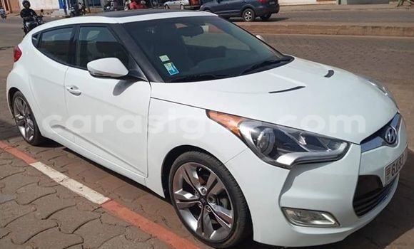 Acheter Occasion Voiture Hyundai Veloster Blanc à Lomé, Togo Acheter Occasion Voiture Hyundai Veloster Blanc à Lomé, Togo