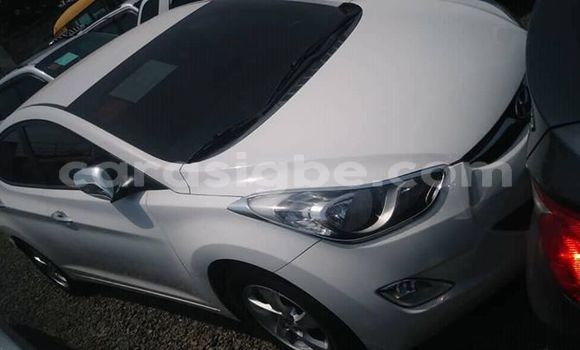 Buy Used Hyundai Avante White Car in Lome in Togo Buy Used Hyundai Avante White Car in Lome in Togo