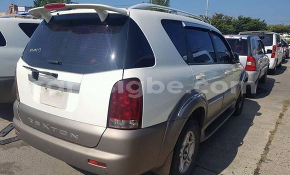 Buy Used SsangYong Rexton White Car in Lome in Togo Buy Used SsangYong Rexton White Car in Lome in Togo