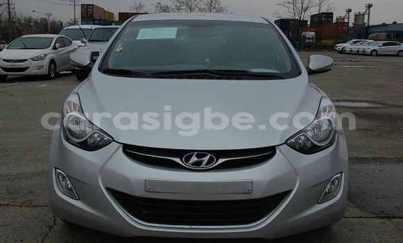 Buy Used Hyundai Elantra Silver Car in Lome in Togo Buy Used Hyundai Elantra Silver Car in Lome in Togo