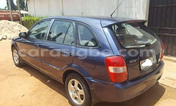 Acheter Occasion Voiture Mazda 323 Bleu à Lomé, Togo Acheter Occasion Voiture Mazda 323 Bleu à Lomé, Togo
