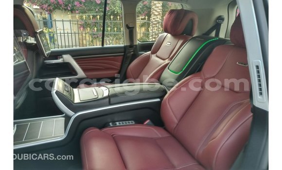 Acheter Import Voiture Toyota Land Cruiser Noir à Import - Dubai, Togo Acheter Import Voiture Toyota Land Cruiser Noir à Import - Dubai, Togo