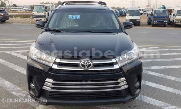 Acheter Import Voiture Toyota Highlander Noir à Import - Dubai, Togo Acheter Import Voiture Toyota Highlander Noir à Import - Dubai, Togo