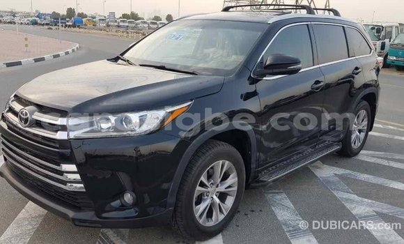 Acheter Import Voiture Toyota Highlander Noir à Import - Dubai, Togo Acheter Import Voiture Toyota Highlander Noir à Import - Dubai, Togo
