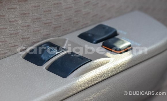 Acheter Import Voiture Toyota Land Cruiser Beige à Import - Dubai, Togo Acheter Import Voiture Toyota Land Cruiser Beige à Import - Dubai, Togo