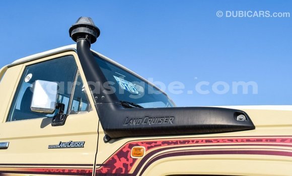 Acheter Import Voiture Toyota Land Cruiser Beige à Import - Dubai, Togo Acheter Import Voiture Toyota Land Cruiser Beige à Import - Dubai, Togo