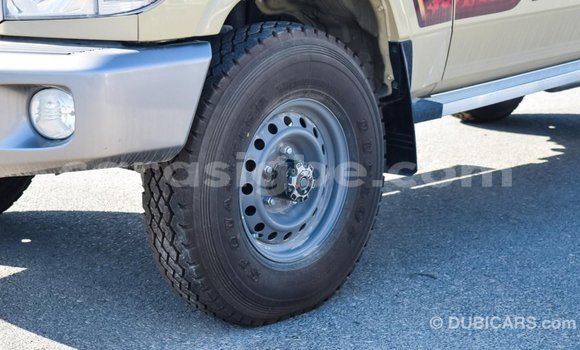 Acheter Import Voiture Toyota Land Cruiser Beige à Import - Dubai, Togo Acheter Import Voiture Toyota Land Cruiser Beige à Import - Dubai, Togo