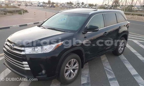 Acheter Import Voiture Toyota Highlander Noir à Import - Dubai, Togo Acheter Import Voiture Toyota Highlander Noir à Import - Dubai, Togo