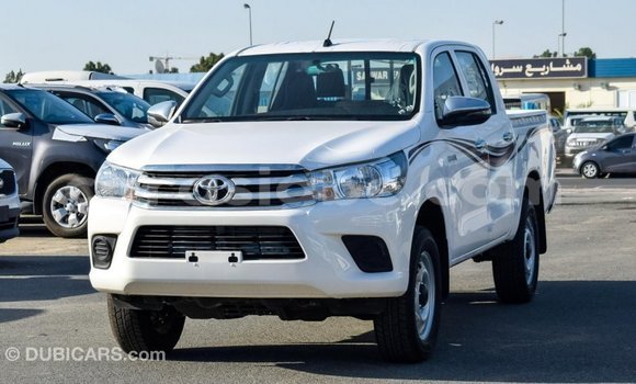 Acheter Import Voiture Toyota Hilux Blanc à Import - Dubai, Togo