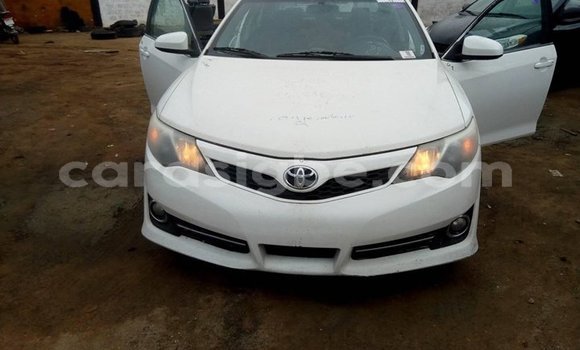 Buy Used Toyota Camry White Car in Lome in Togo Buy Used Toyota Camry White Car in Lome in Togo