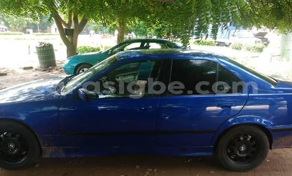 Buy Used BMW 3–Series Blue Car in Lome in Togo Buy Used BMW 3–Series Blue Car in Lome in Togo