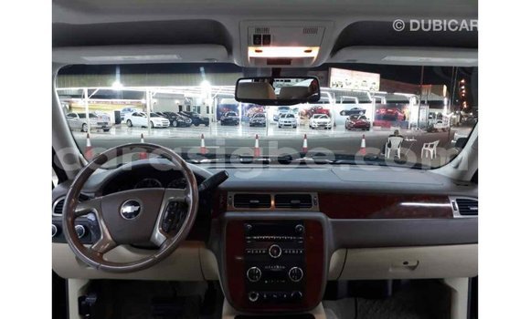 Acheter Import Voiture Chevrolet Silverado Noir à Import - Dubai, Togo Acheter Import Voiture Chevrolet Silverado Noir à Import - Dubai, Togo