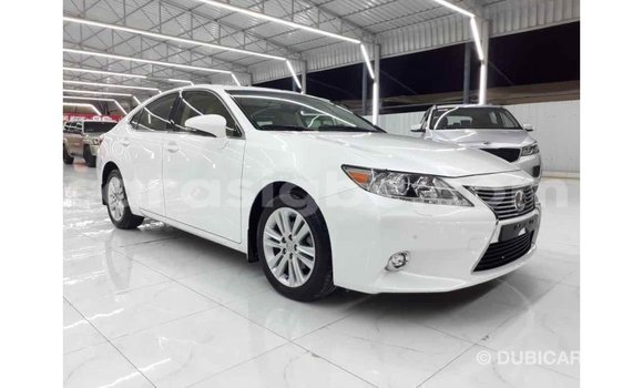 Acheter Import Voiture Lexus ES Blanc à Import - Dubai, Togo Acheter Import Voiture Lexus ES Blanc à Import - Dubai, Togo
