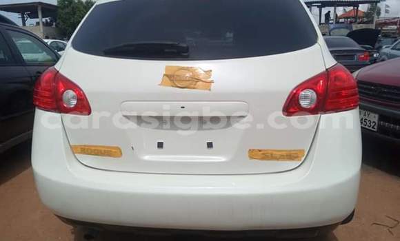 Acheter Import Voiture Nissan Rogue Blanc à Lomé, Togo Acheter Import Voiture Nissan Rogue Blanc à Lomé, Togo