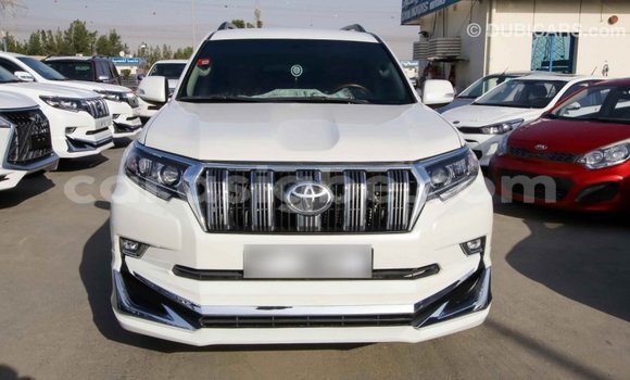 Acheter Import Voiture Toyota Prado Blanc à Import - Dubai, Togo Acheter Import Voiture Toyota Prado Blanc à Import - Dubai, Togo