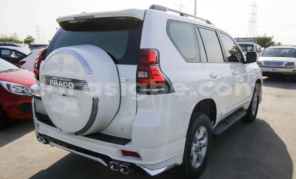 Acheter Import Voiture Toyota Prado Blanc à Import - Dubai, Togo Acheter Import Voiture Toyota Prado Blanc à Import - Dubai, Togo