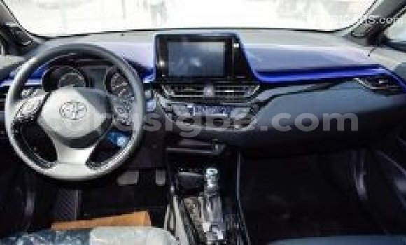 Acheter Import Voiture Toyota C-HR Autre à Import - Dubai, Togo Acheter Import Voiture Toyota C-HR Autre à Import - Dubai, Togo