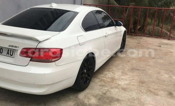 Acheter Occasion Voiture BMW 328i Blanc à Lomé, Maritime Acheter Occasion Voiture BMW 328i Blanc à Lomé, Maritime