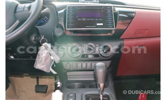 Acheter Import Voiture Toyota Hilux Blanc à Import - Dubai, Togo