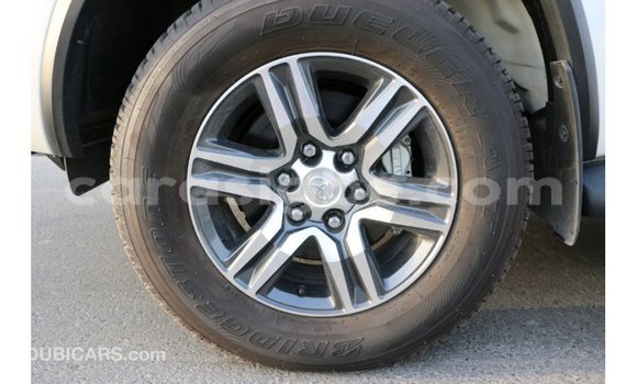 Acheter Import Voiture Toyota Fortuner Noir à Import - Dubai, Togo Acheter Import Voiture Toyota Fortuner Noir à Import - Dubai, Togo