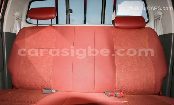 Acheter Import Voiture Toyota Hilux Rouge à Import - Dubai, Togo Acheter Import Voiture Toyota Hilux Rouge à Import - Dubai, Togo