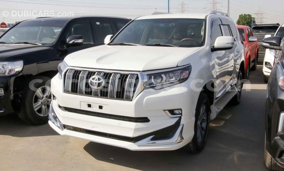 Acheter Import Voiture Toyota Prado Blanc à Import - Dubai, Togo Acheter Import Voiture Toyota Prado Blanc à Import - Dubai, Togo