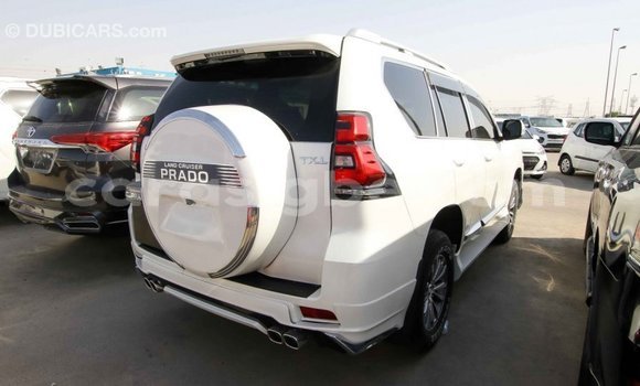 Acheter Import Voiture Toyota Prado Blanc à Import - Dubai, Togo Acheter Import Voiture Toyota Prado Blanc à Import - Dubai, Togo