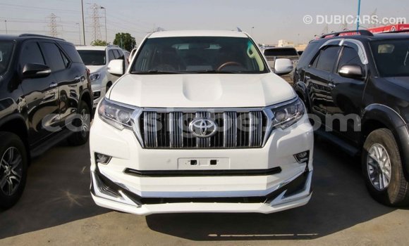 Acheter Import Voiture Toyota Prado Blanc à Import - Dubai, Togo Acheter Import Voiture Toyota Prado Blanc à Import - Dubai, Togo