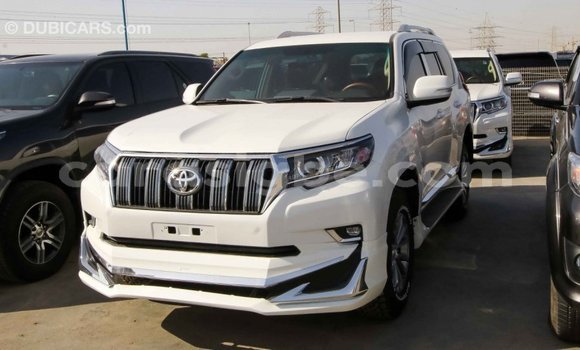 Acheter Import Voiture Toyota Prado Blanc à Import - Dubai, Togo Acheter Import Voiture Toyota Prado Blanc à Import - Dubai, Togo