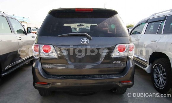Acheter Import Voiture Toyota Fortuner Autre à Import - Dubai, Togo Acheter Import Voiture Toyota Fortuner Autre à Import - Dubai, Togo