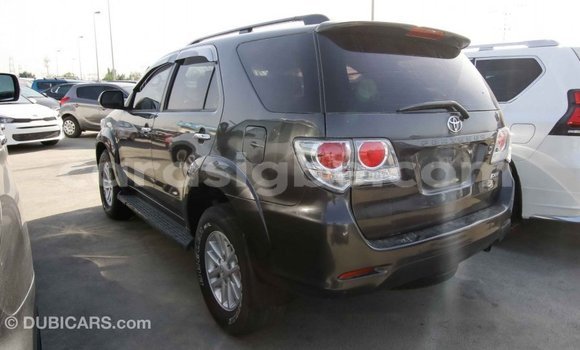Acheter Import Voiture Toyota Fortuner Autre à Import - Dubai, Togo Acheter Import Voiture Toyota Fortuner Autre à Import - Dubai, Togo