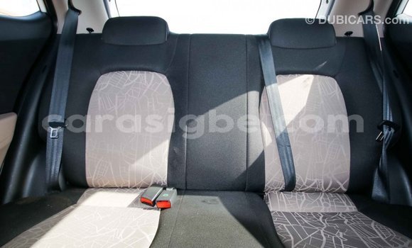 Acheter Import Voiture Hyundai i10 Blanc à Import - Dubai, Togo Acheter Import Voiture Hyundai i10 Blanc à Import - Dubai, Togo