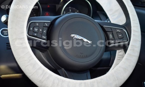 Acheter Import Voiture Jaguar E-Pace Rouge à Import - Dubai, Togo Acheter Import Voiture Jaguar E-Pace Rouge à Import - Dubai, Togo
