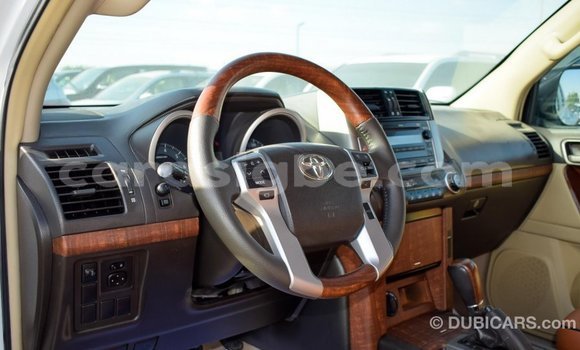 Acheter Import Voiture Toyota Prado Blanc à Import - Dubai, Togo Acheter Import Voiture Toyota Prado Blanc à Import - Dubai, Togo