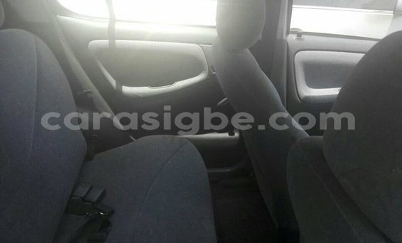 Acheter Occasion Voiture Toyota Yaris Bleu à Lomé, Togo Acheter Occasion Voiture Toyota Yaris Bleu à Lomé, Togo