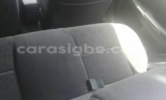 Acheter Occasion Voiture Toyota Yaris Bleu à Lomé, Togo Acheter Occasion Voiture Toyota Yaris Bleu à Lomé, Togo