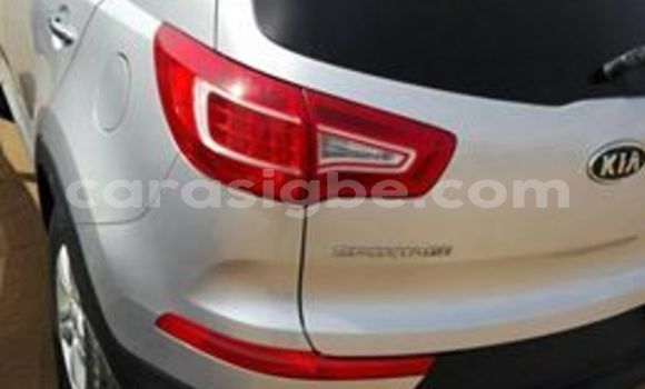Acheter Occasion Voiture Kia Sportage Gris à Lomé, Togo Acheter Occasion Voiture Kia Sportage Gris à Lomé, Togo