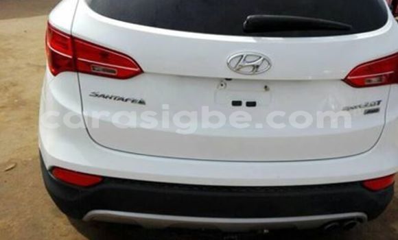 Acheter Occasion Voiture Hyundai Santa Fe Blanc à Lomé, Togo Acheter Occasion Voiture Hyundai Santa Fe Blanc à Lomé, Togo