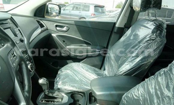 Acheter Occasion Voiture Hyundai Santa Fe Blanc à Lomé, Togo Acheter Occasion Voiture Hyundai Santa Fe Blanc à Lomé, Togo