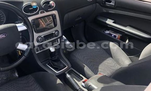 Acheter Occasion Voiture Ford Focus Marron à Lomé, Togo Acheter Occasion Voiture Ford Focus Marron à Lomé, Togo