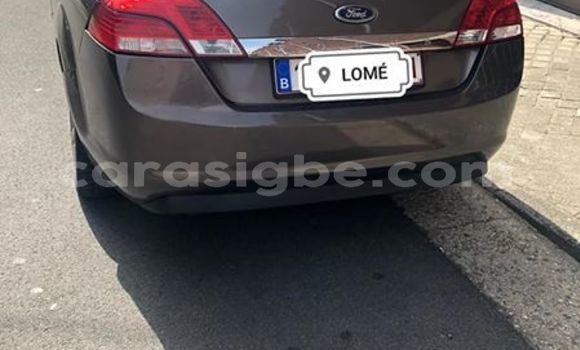 Acheter Occasion Voiture Ford Focus Marron à Lomé, Togo Acheter Occasion Voiture Ford Focus Marron à Lomé, Togo