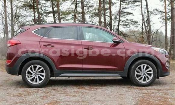Acheter Occasion Voiture Hyundai Tucson Rouge à Lomé, Togo Acheter Occasion Voiture Hyundai Tucson Rouge à Lomé, Togo