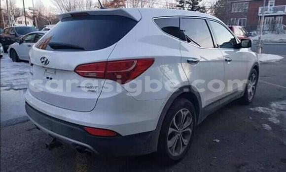 Acheter Occasion Voiture Hyundai Santa Fe Blanc à Lomé, Togo Acheter Occasion Voiture Hyundai Santa Fe Blanc à Lomé, Togo
