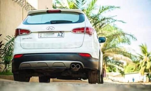 Buy Used Hyundai Santa Fe White Car in Lome in Togo Buy Used Hyundai Santa Fe White Car in Lome in Togo