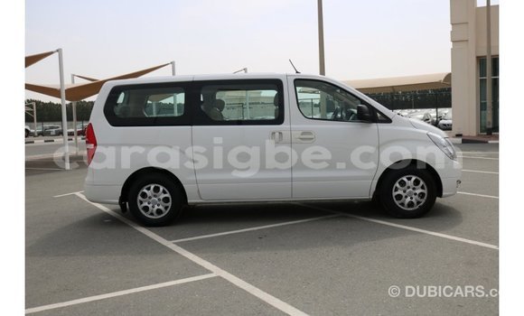 Buy Import Hyundai Chorus White Truck in Import - Dubai in Togo