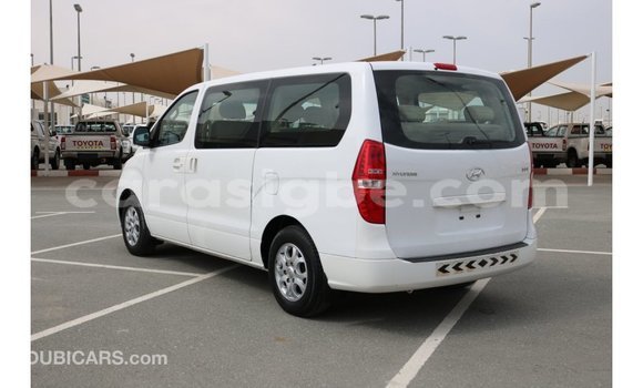 Acheter Import Utilitaire Hyundai Chorus Blanc à Import - Dubai, Togo