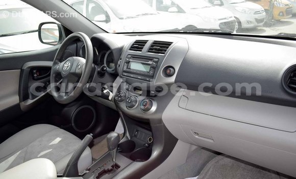 Acheter Import Voiture Toyota 4Runner Blanc à Import - Dubai, Togo Acheter Import Voiture Toyota 4Runner Blanc à Import - Dubai, Togo