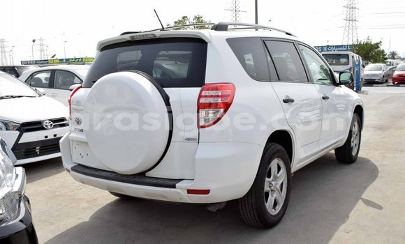 Acheter Import Voiture Toyota 4Runner Blanc à Import - Dubai, Togo Acheter Import Voiture Toyota 4Runner Blanc à Import - Dubai, Togo