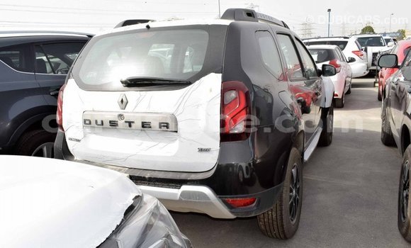 Acheter Import Voiture Renault Duster Noir à Import - Dubai, Togo Acheter Import Voiture Renault Duster Noir à Import - Dubai, Togo